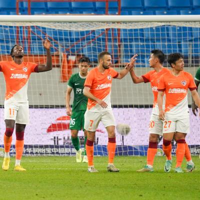 Ghana winger Martin Boakye propels Qingdao Hainiu to victory over Shenzhen Peng City