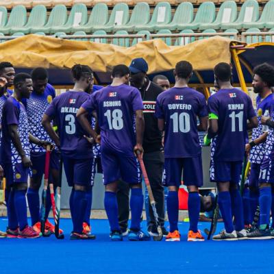 Hockey: Bankers sink Arkmen in 10-Goal Feast
